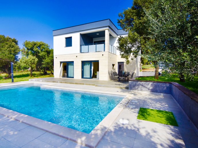 VILLA KRSTINA